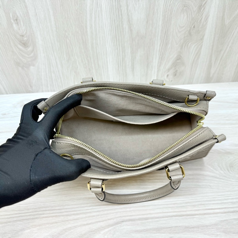 LV 斑鳩灰OnTheGo East West斜背包M23641-6