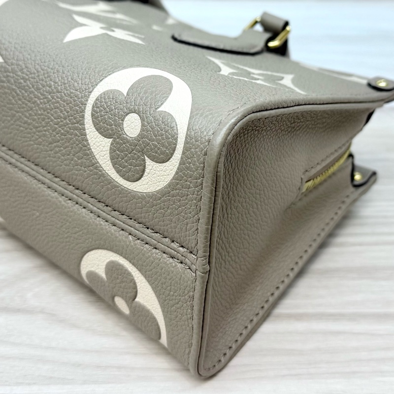 LV 斑鳩灰OnTheGo East West斜背包M23641-17