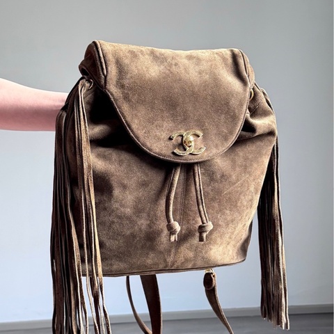 Chanel 麂皮流蘇雙肩包