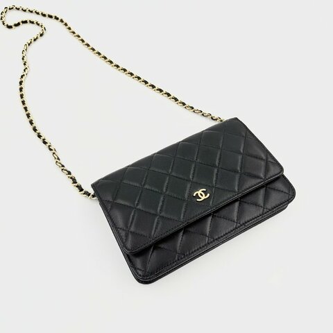 CHANEL - 黑色羊皮菱格金釦woc