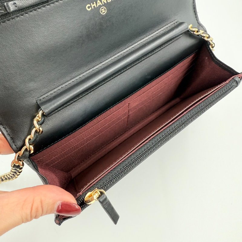 CHANEL - 黑色羊皮菱格金釦woc-4