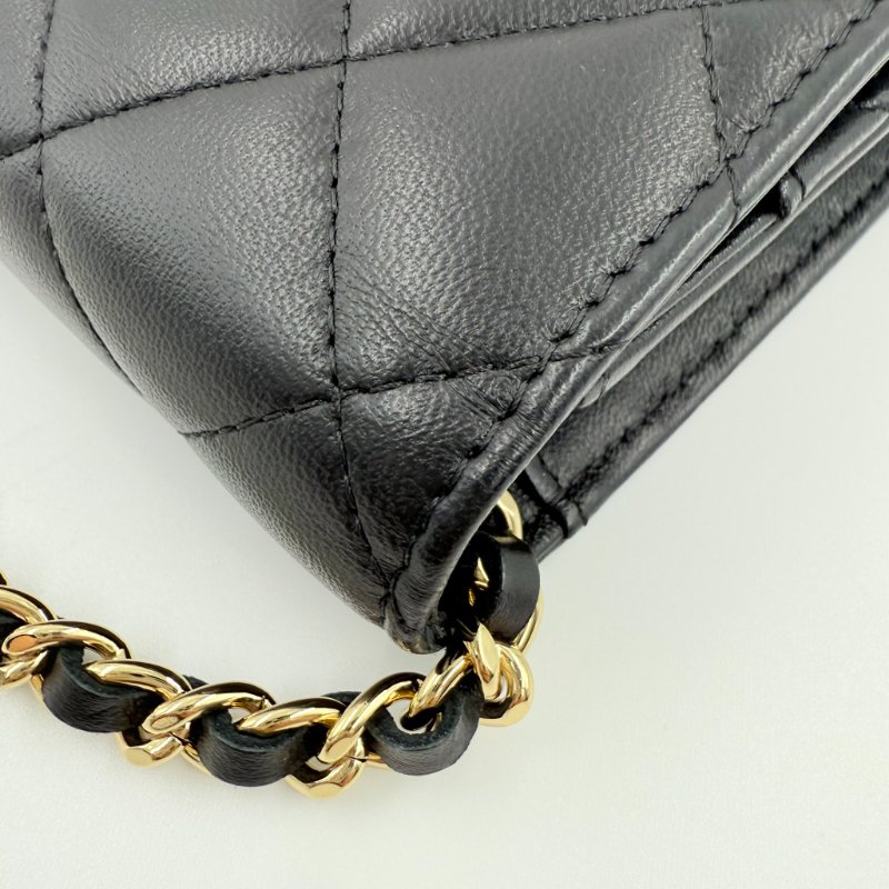 CHANEL - 黑色羊皮菱格金釦woc-8