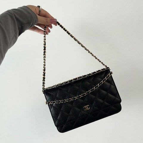 CHANEL - 黑色羊皮菱格金釦woc