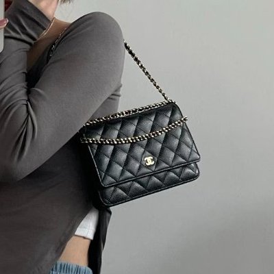 CHANEL - 黑色羊皮菱格金釦woc-3