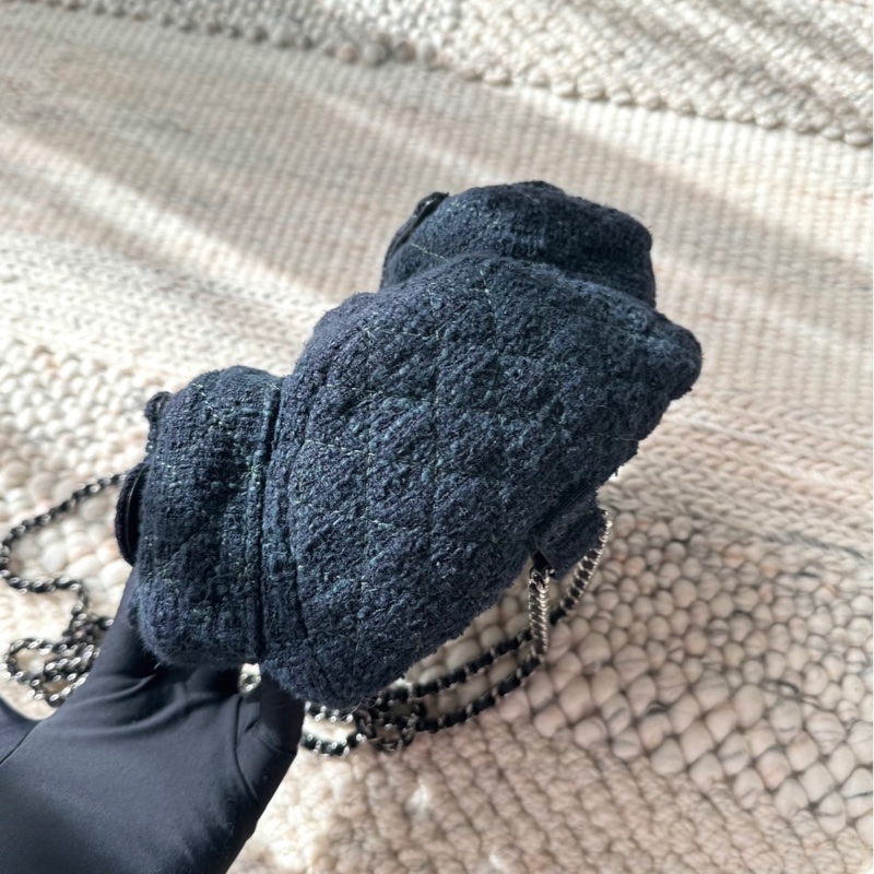 Chanel毛呢小青蛙雙肩包-2