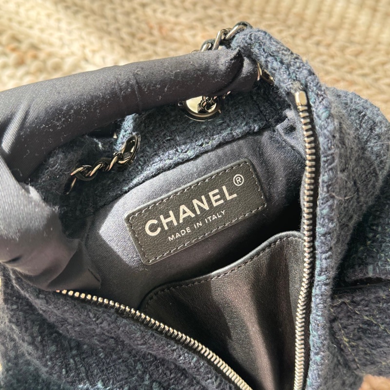 Chanel毛呢小青蛙雙肩包-9