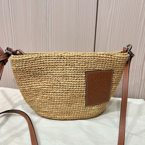 LOEWE 夏日草編包 竹編包