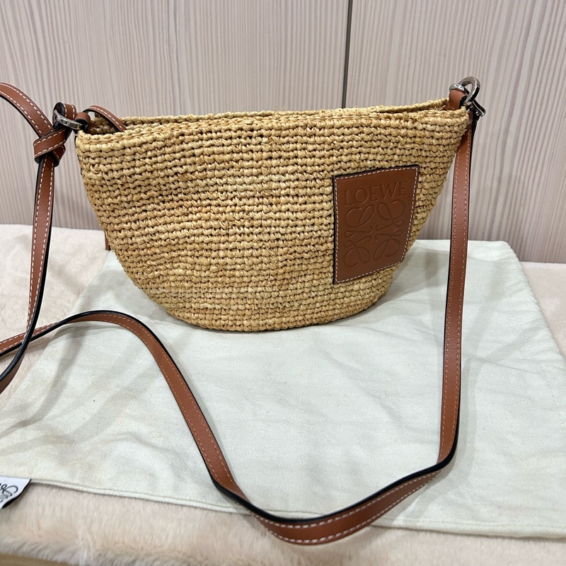 LOEWE 夏日草編包 竹編包-1