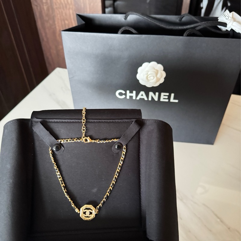 Chanel24A菱格紋八角方塊滿鑽雙C Choker-0