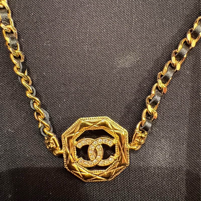 Chanel24A菱格紋八角方塊滿鑽雙C Choker-6