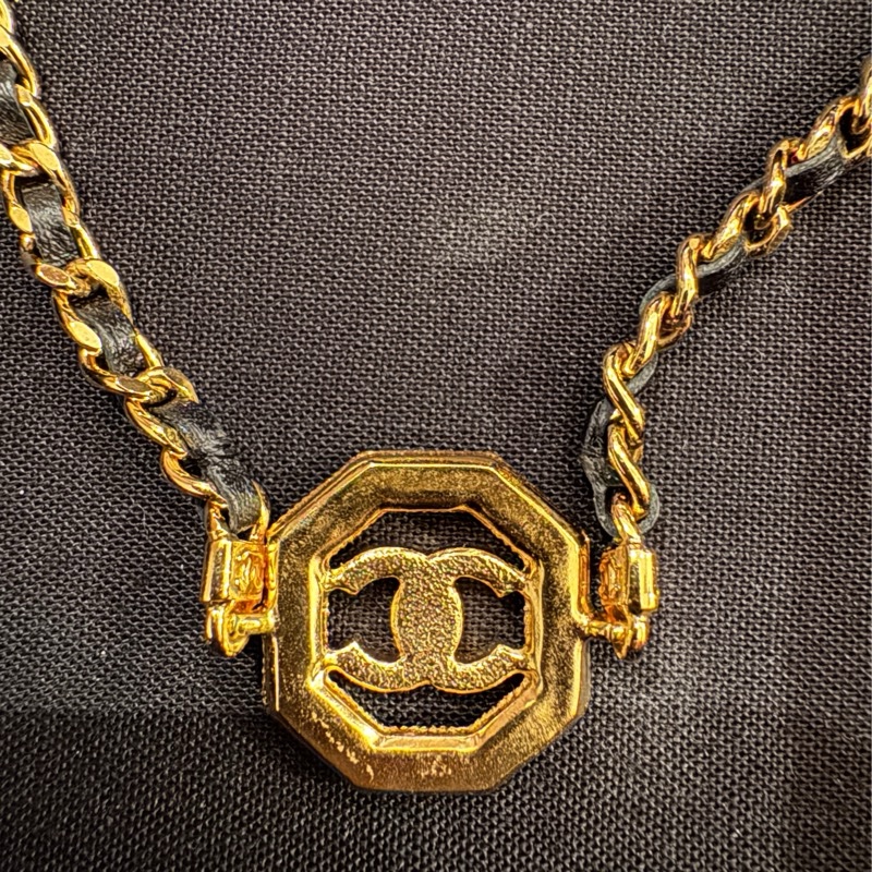 Chanel24A菱格紋八角方塊滿鑽雙C Choker-7