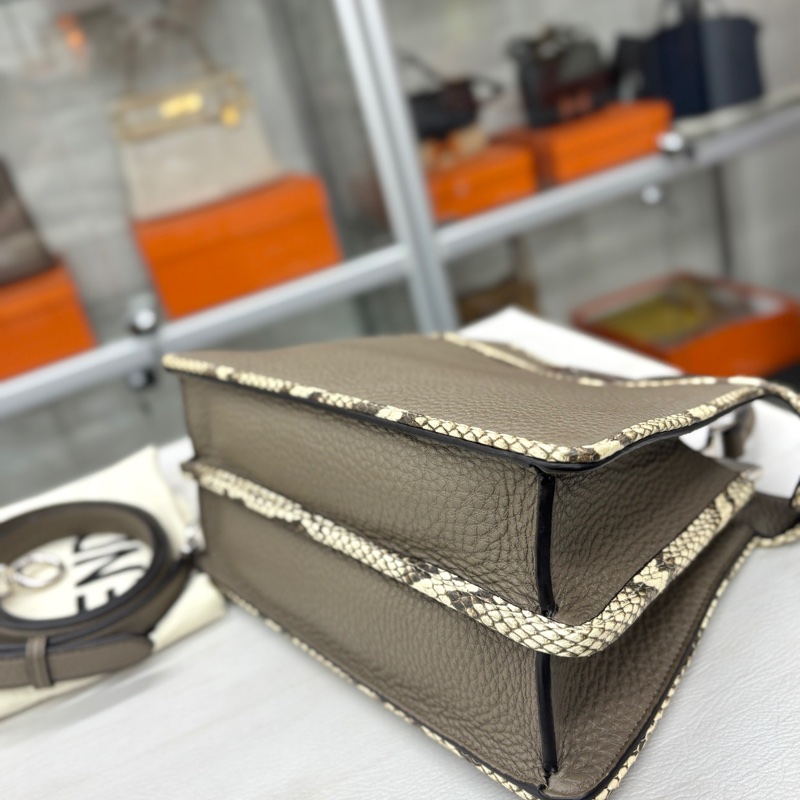 Fendi ISeeU Peekaboo-5