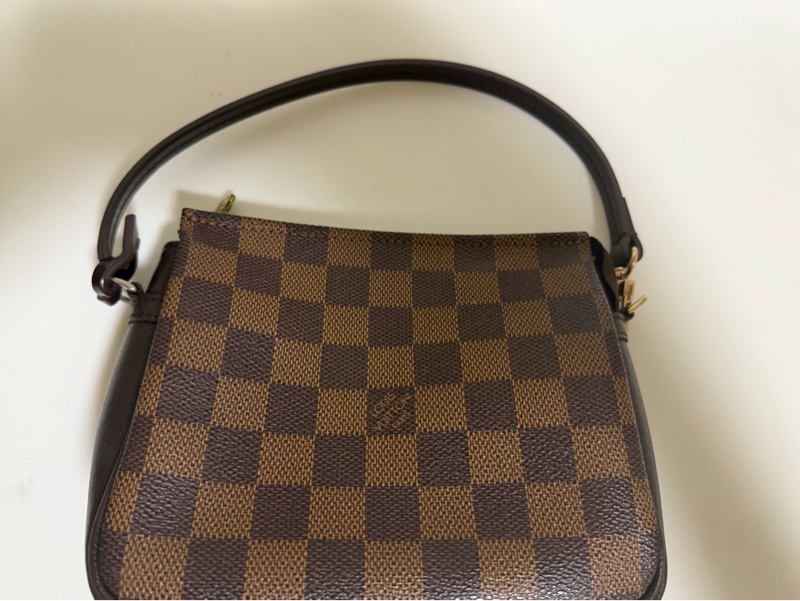 lv 小方包 甜價出售不議價-3