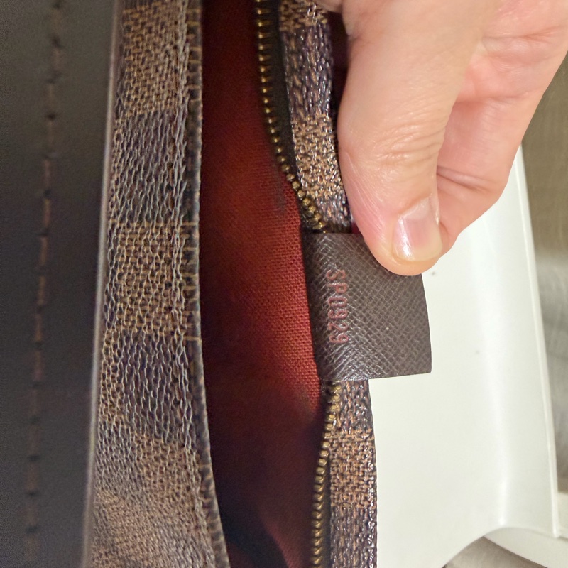 lv 小方包 甜價出售不議價-19