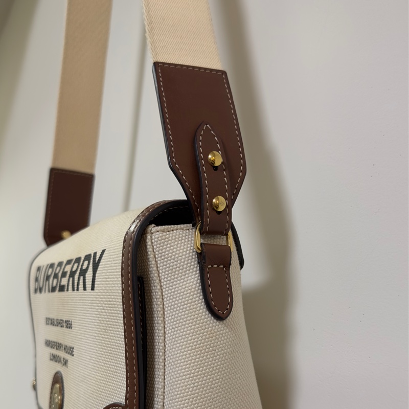 BURBERRY 巴寶莉 Horseferry印花帆布Note 斜背包 米白-16