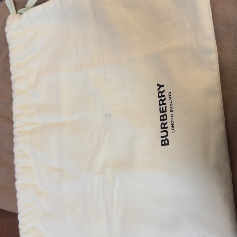 BURBERRY 巴寶莉 Horseferry印花帆布Note 斜背包 米白-17