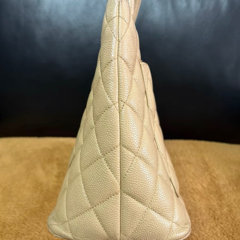 CHANEl 希爾頓奶茶色荔枝紋牛皮手提包-3