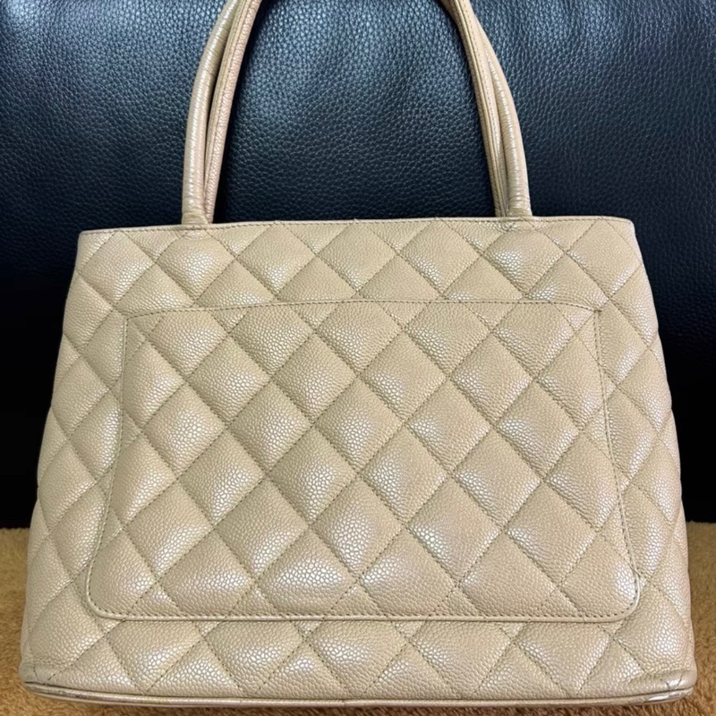 CHANEl 希爾頓奶茶色荔枝紋牛皮手提包-9