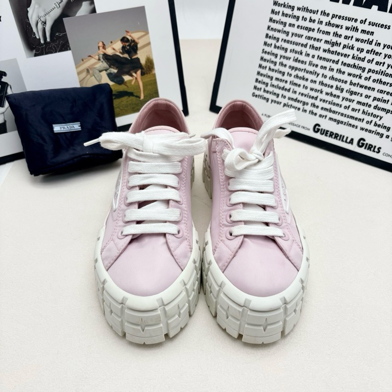 98新  Prada/普拉達 櫻花粉 恰好心動 帶三角標休閒鞋 36碼無附件-0