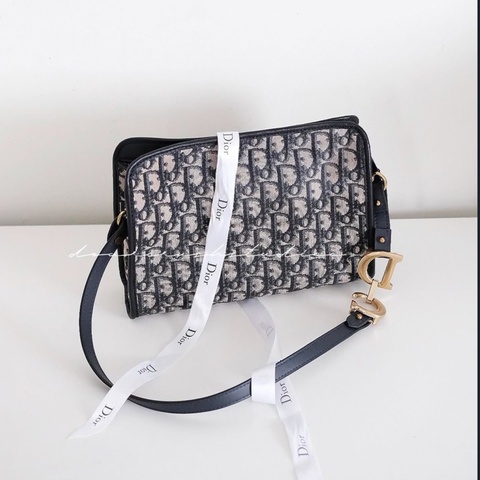 Dior 刺繡藍花拉鏈包 單肩包