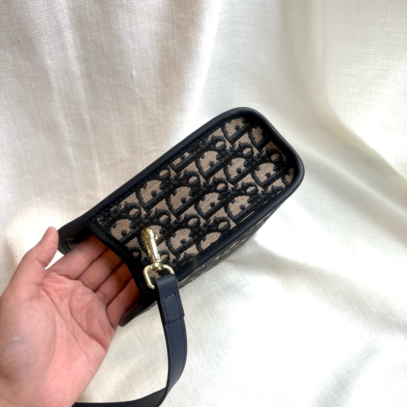 Dior 刺繡藍花拉鏈包 單肩包-27