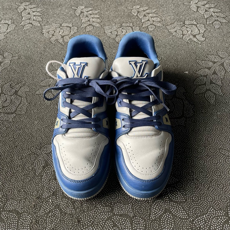 97新 lv trainer灰藍41碼無附件-1