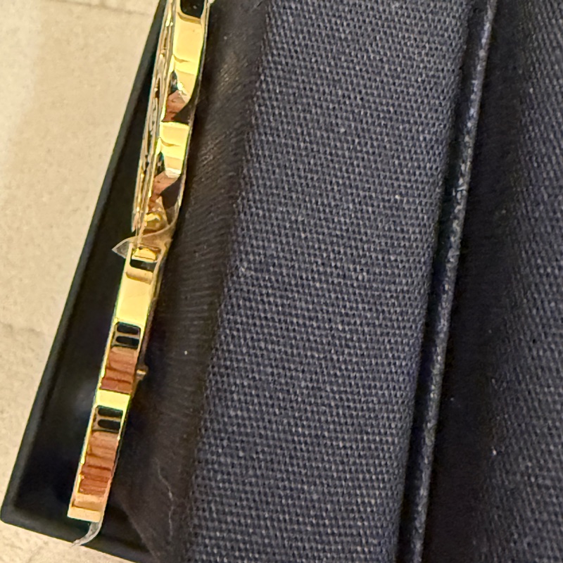 Chanel黑色鏤空漫畫耳環 全新台灣專櫃入-3