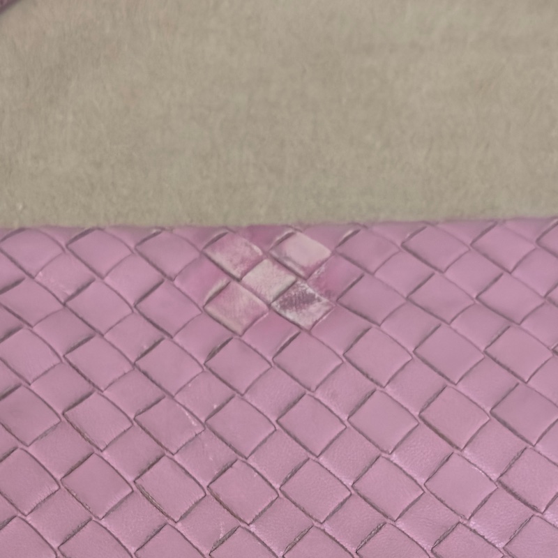 Bottega Veneta 丁香紫 Intrecciato 編織納帕皮革斜背包（二手）-21