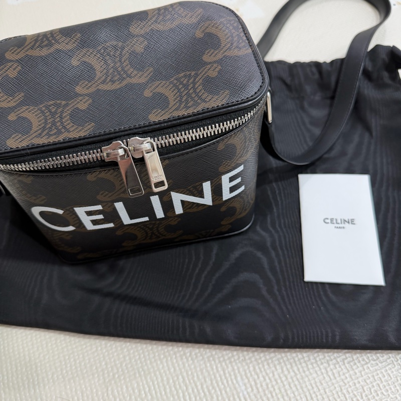 Celine Triomphe 化妝包-1