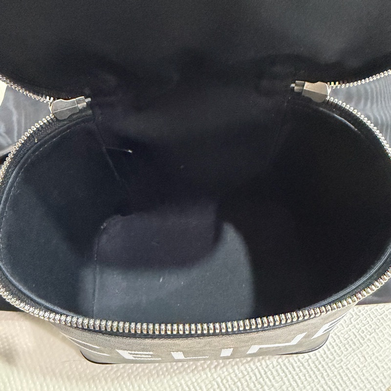 Celine Triomphe 化妝包-2