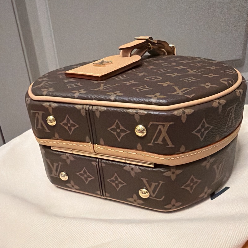 LV 老花硬圓餅包 手提包 斜背包-9