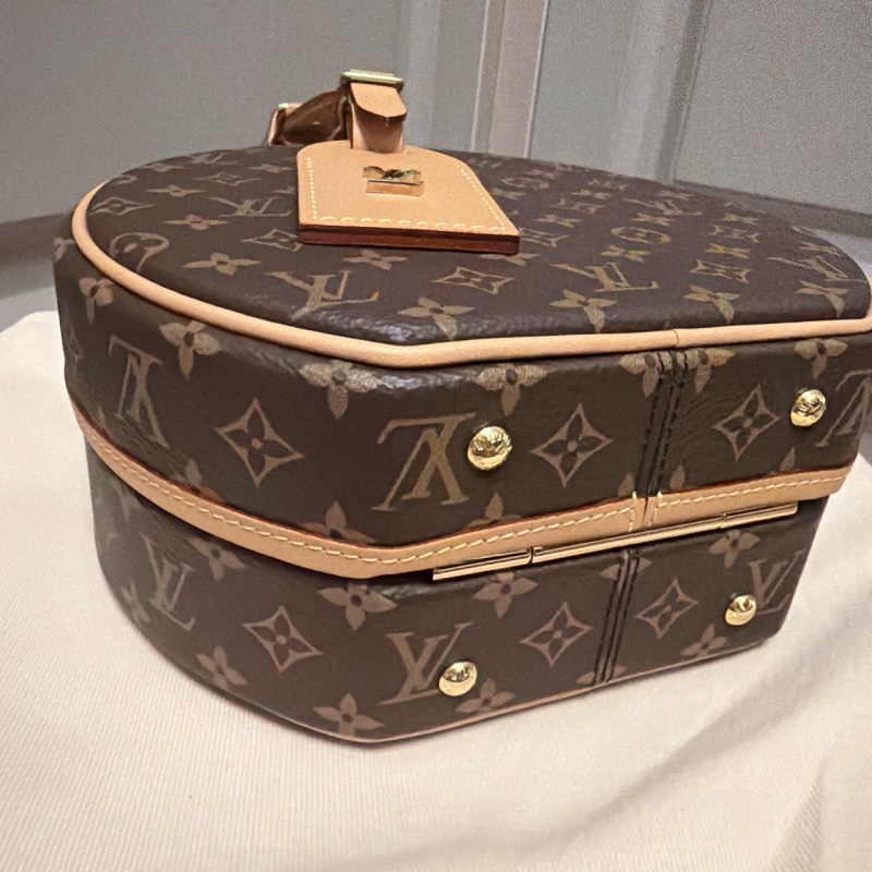 LV 老花硬圓餅包 手提包 斜背包-10