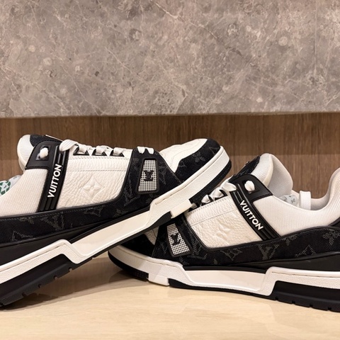 路易威登 95新 Louis Vuitton Traine 黑白牛仔/黑熊貓