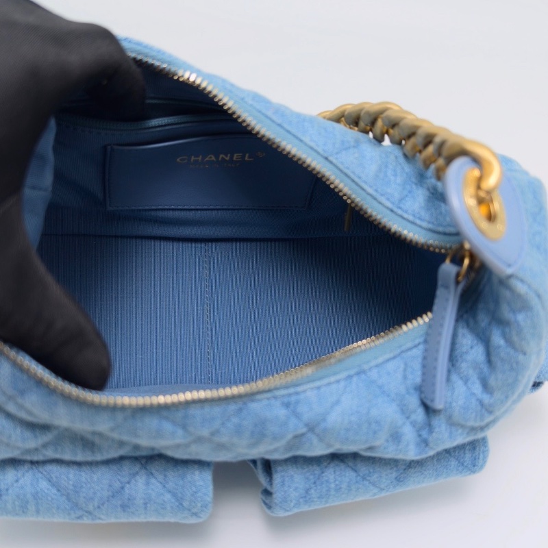 CHANEL 牛仔金扣hobo肩背包24*21*10 99新配件盒子塵袋購證-2