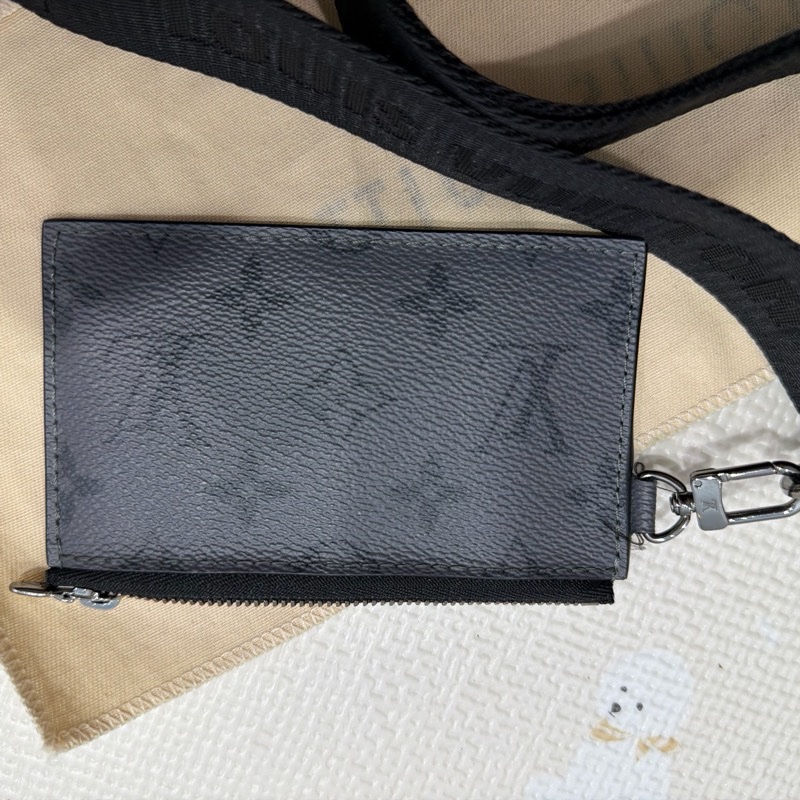 Louis Vuitton Gaston-11