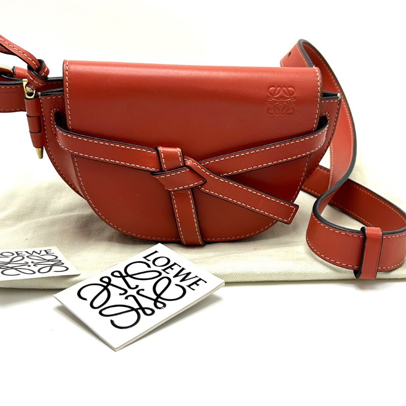 LOEWE gate馬鞍肩背斜背包21*13*9 98新配件塵袋-1
