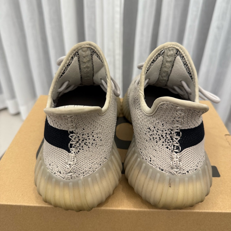 Adidas Yeezy Boost 350 V2 Oreo 色 休閒鞋 稀有-3