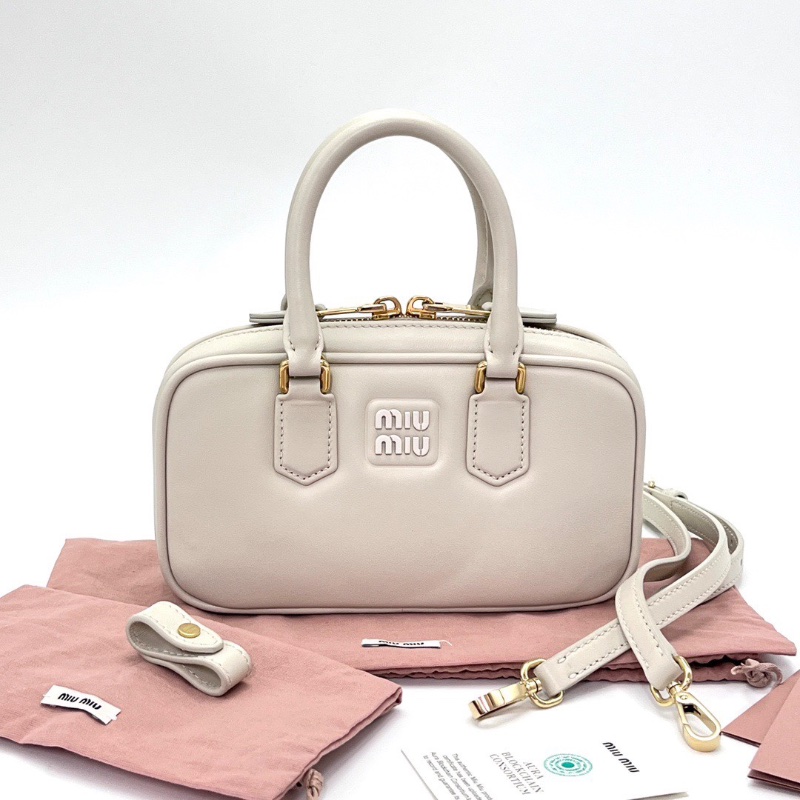 MIUMIU白金保齡球 mini手提肩背斜背包20*11*5 98新配件塵袋-1