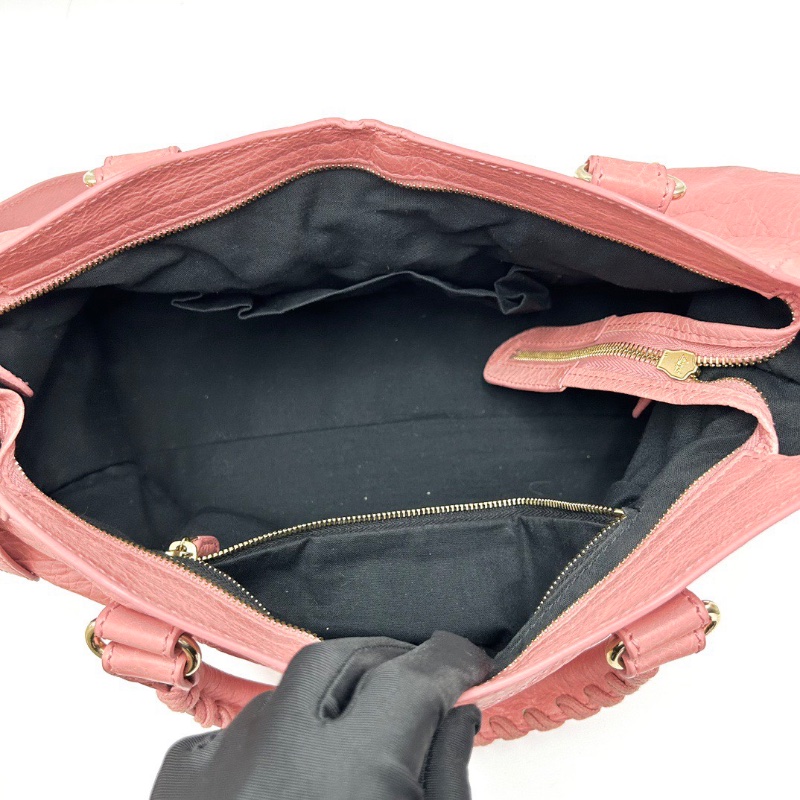 BALENCIAGA 粉金中號手提肩背機車包 38*24*13.5 98新配件塵袋鏡子-2