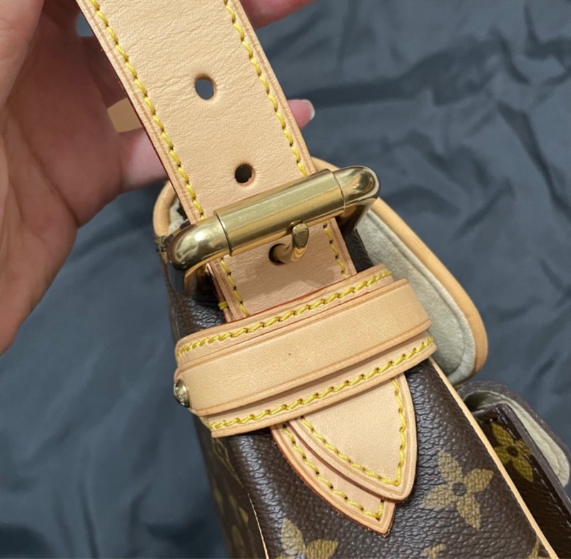 LV 肩背包～ 9成新，高雅好看-6