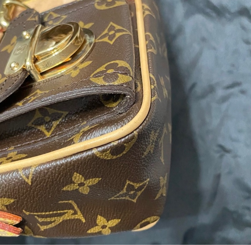 LV 肩背包～ 9成新，高雅好看-8