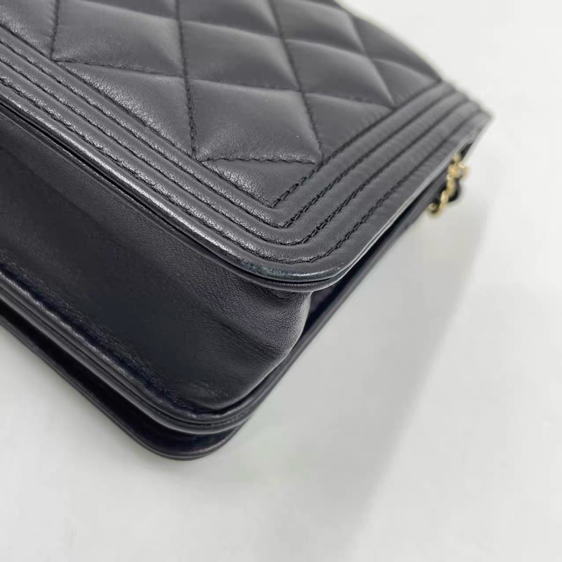 CHANEL BOY WOC 19-17