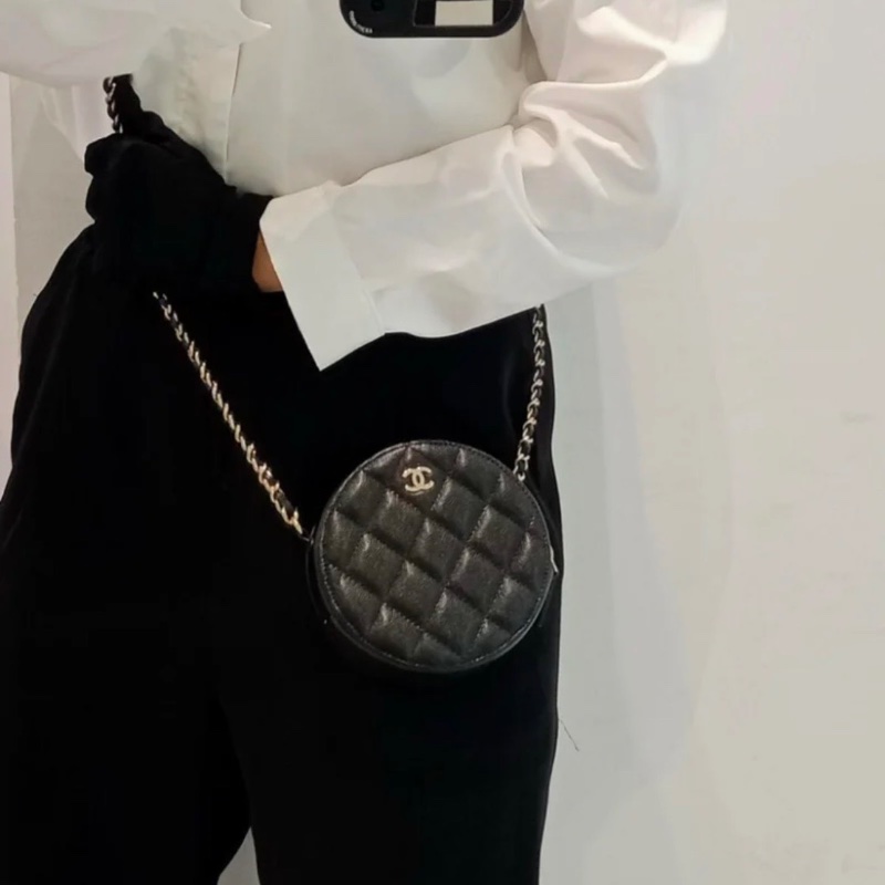 Chanel 黑金荔枝牛皮小圓餅 鏈條包 12*6  全新閒置配件塵袋盒子保卡-0