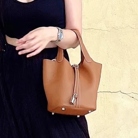 養馬入門首選🐎99新😍Hermes金棕銀扣Picotin18菜籃子包手提包-8