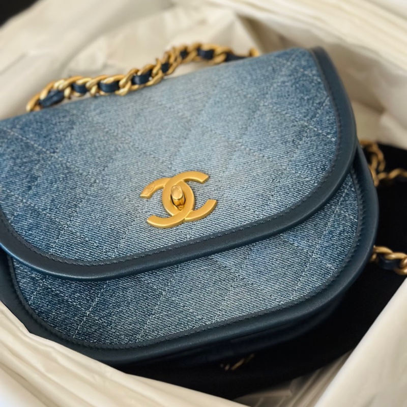 #專櫃2️⃣0️⃣多萬 #近新閒置 香奈兒牛仔藍郵差包 芯片款-1