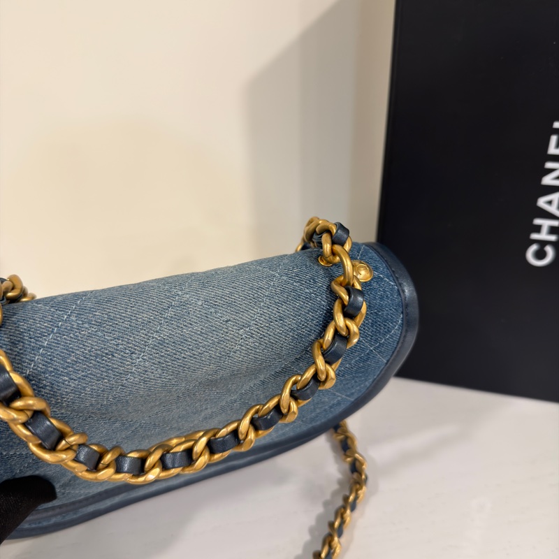 #專櫃2️⃣0️⃣多萬 #近新閒置 香奈兒牛仔藍郵差包 芯片款-14