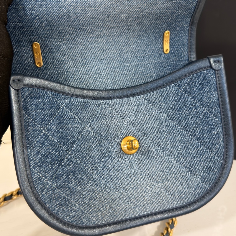 #專櫃2️⃣0️⃣多萬 #近新閒置 香奈兒牛仔藍郵差包 芯片款-17
