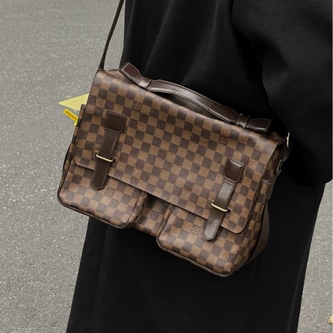 帥得太超過😎限時優惠價😍LV棋盤格Damier咖啡格紋公事包手提肩背包斜挎包