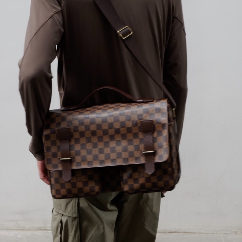 帥得太超過😎限時優惠價😍LV棋盤格Damier咖啡格紋公事包手提肩背包斜挎包-3