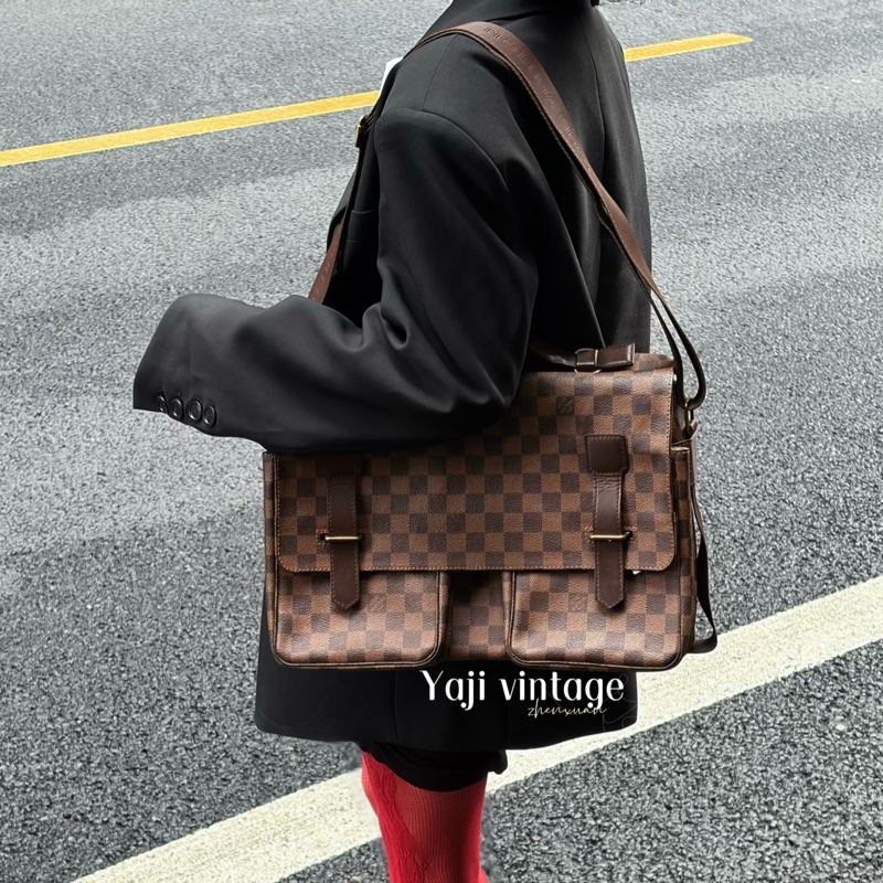 帥得太超過😎限時優惠價😍LV棋盤格Damier咖啡格紋公事包手提肩背包斜挎包-5